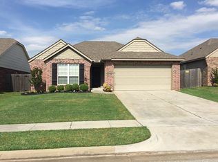 4329 E 33rd St S, Broken Arrow, OK 74014