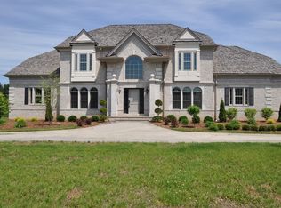 13840 N Pine Blf, Mequon, WI 53097