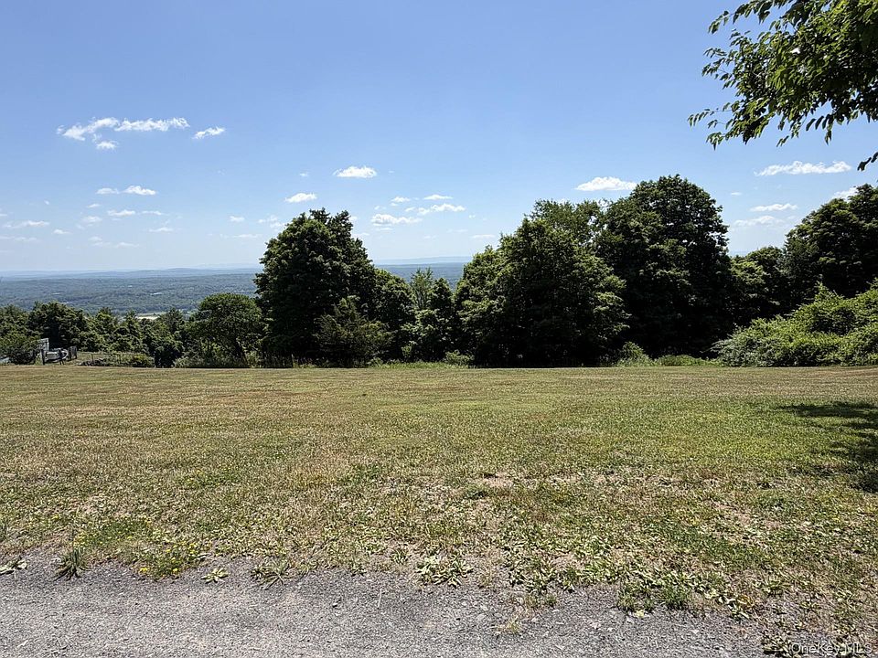 1st image of Eagles Nest Road