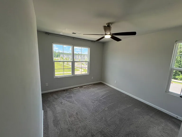 1114 Gemma Dr — Photo 3