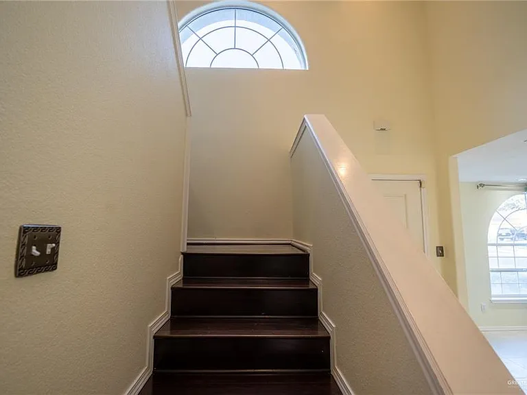 1901 Duke Ave — Photo 21