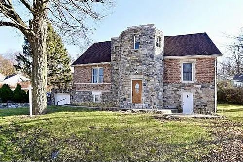 2 Hollowbrook Pl #1 Photo 1