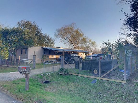 2nd image of 422 Teakwood Ave
