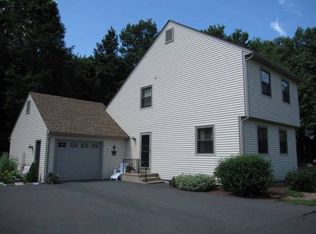 2A Duncan Dr, South Deerfield, MA 01373