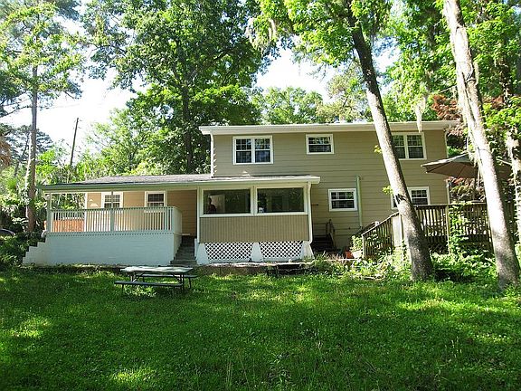 3rd image of 1222 Lucy St