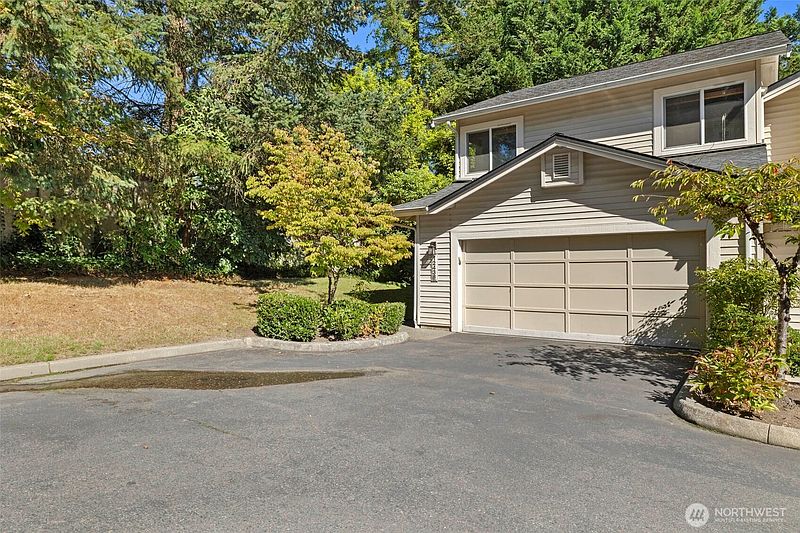 2nd image of 12438 NE 7th Place