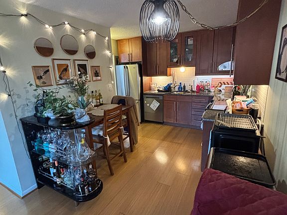 2nd image of 10 Williams St APT 31