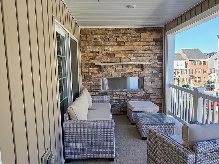 5426 Greenpoint Ln — Photo 29