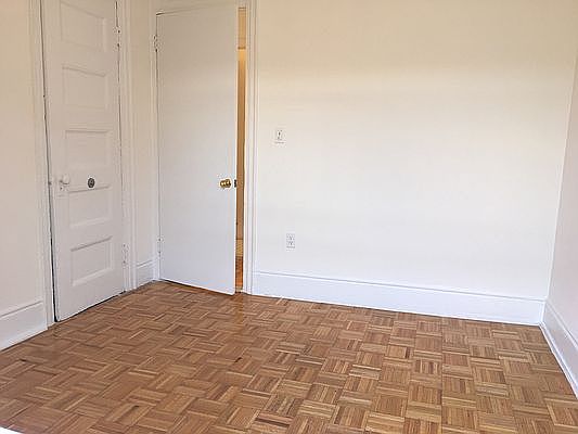3rd image of 543 W 49th St APT 46