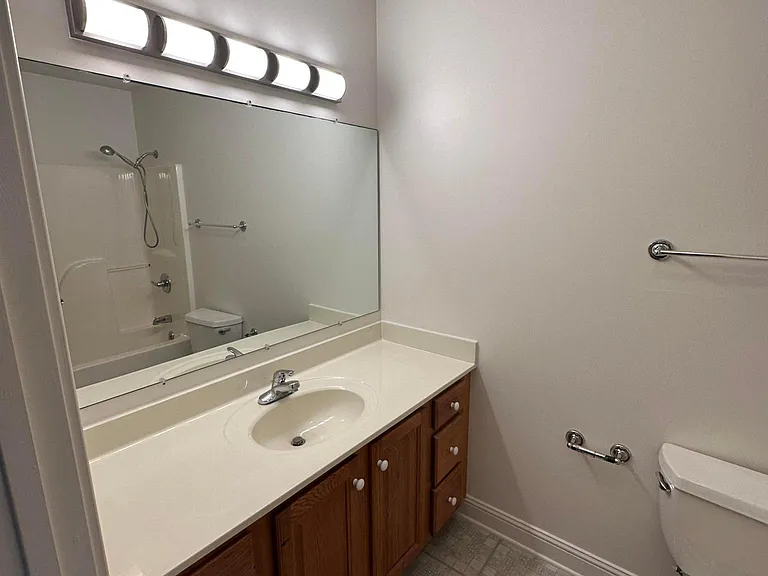 542 Virginia Ave — Photo 11