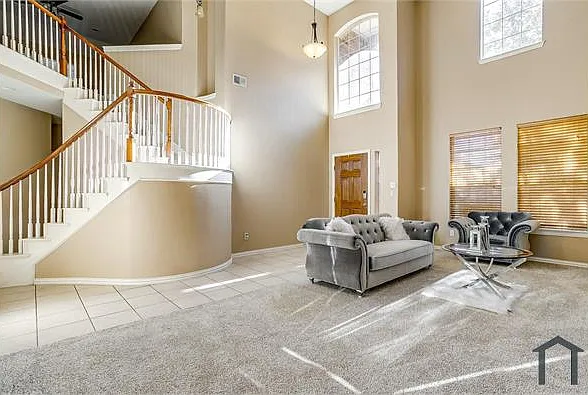 3 bed, 2729 sqft, $3,300 — Photo 4