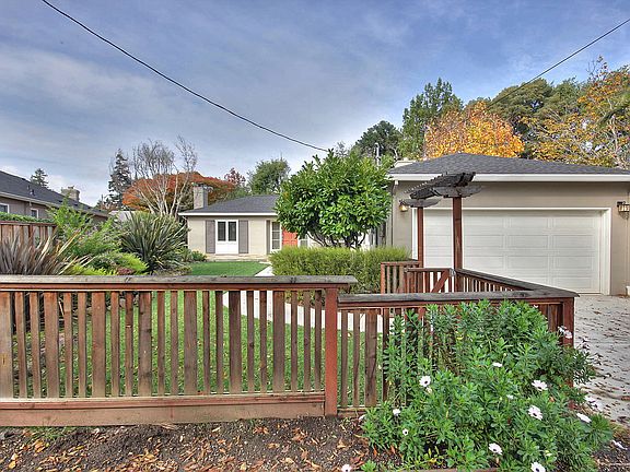 2nd image of 34 Baywood Ave