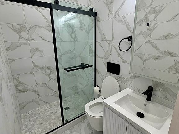 5th image of 385 7th Ave #8