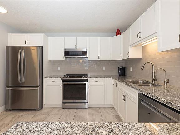 3rd image of 108 Stephenson Way