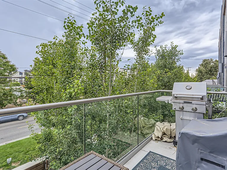 1608 Irving St #4 — Photo 12