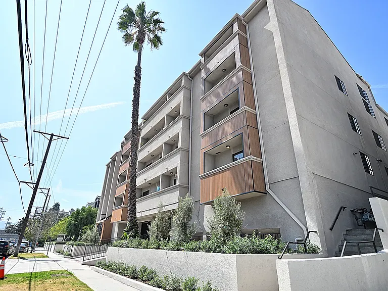 Toluca Lofts — Photo 2