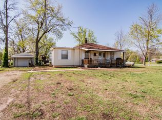 317 W 1st St, Miller, MO 65707