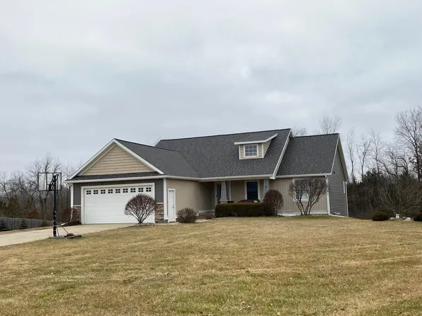 2713 Wildflower Dr, Middleville, MI 49333