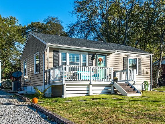 2nd image of 2924 Teakwood Dr