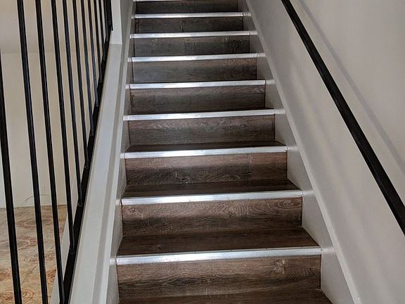 3rd image of 823 S Grevillea Ave APT 01