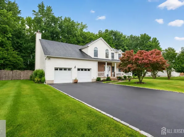 38 Plains Gap Rd, North Brunswick, NJ 08902