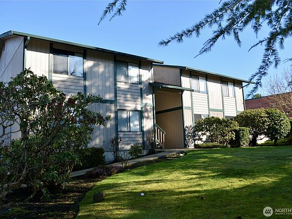 3rd image of 9919 132nd Street Ct E