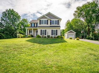 49 Glenwood Rd, Troy, NY 12180