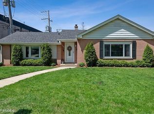 2000 S Vine Ave, Park Ridge, IL 60068