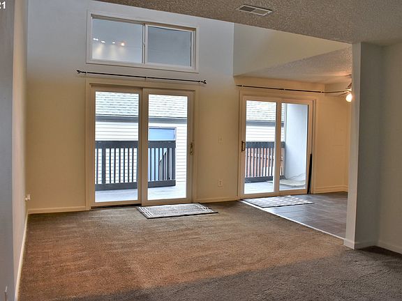 5th image of 310 NE 85th St Unit F