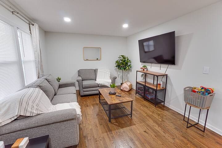 1st image of 5701 Woodward St