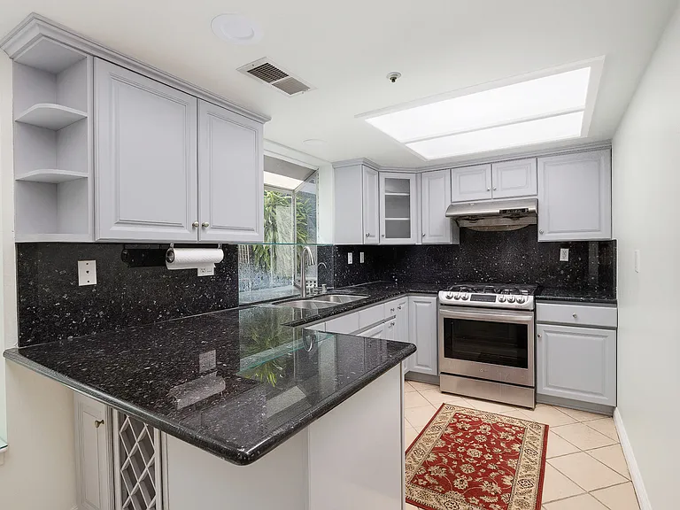 407 E Duarte Rd #C — Photo 13