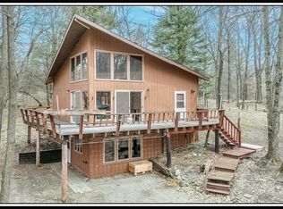 N6504 2nd St, Waupaca, WI 54981