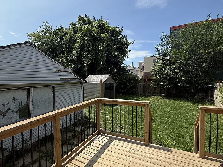 33 Concord Ave — Photo 10