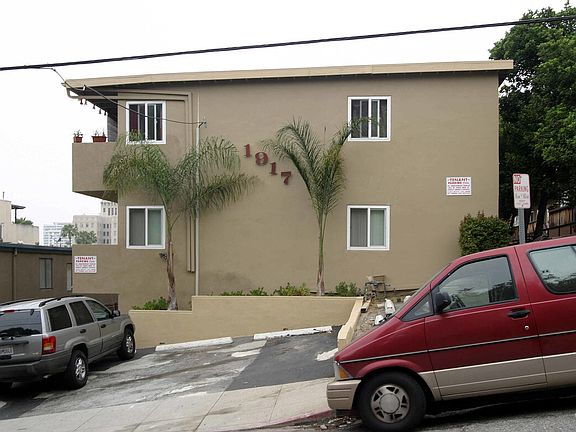 2nd image of 1917 Grace Ave Unit 3