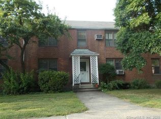 55 Mencel Cir UNIT A, Bridgeport, CT 06610