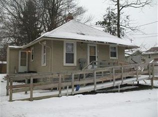 1020 Peckham St, Akron, OH