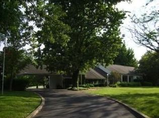 5213 Walmsley Rd, Decatur, IL 62521