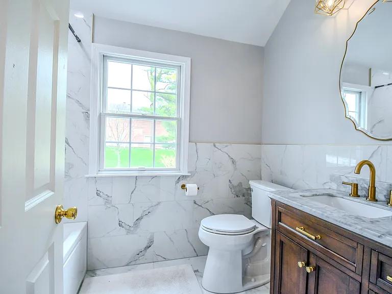 1500 Devereux Dr — Photo 8