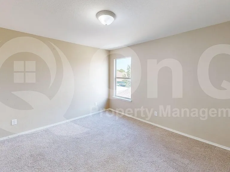 10301 Waterbury Dr — Photo 15