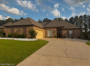 128 Charlton Dr, Madison, MS 39110