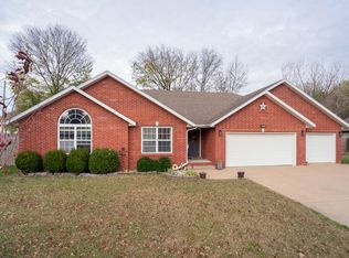 3231 W Kingsley St, Springfield, MO 65807