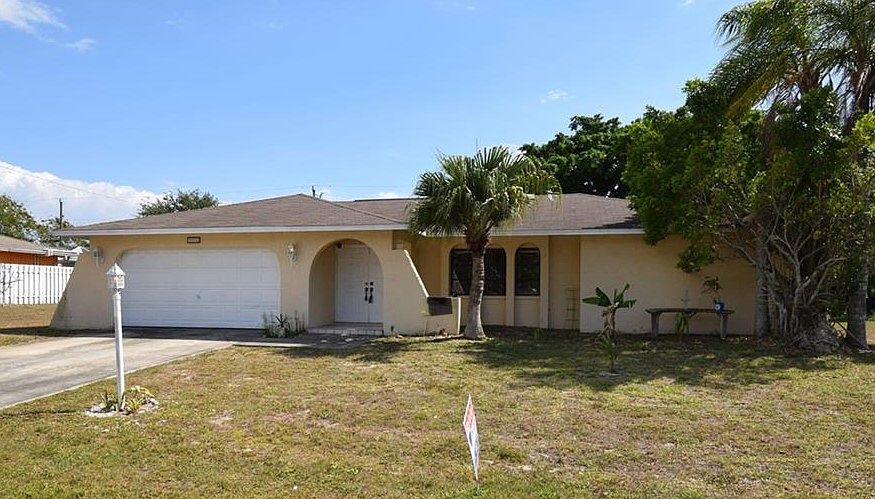 1st image of 506 SE 26th St #C