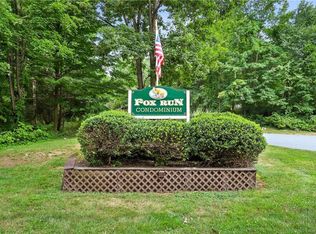 220 Fox Run Ln, Carmel, NY 10512