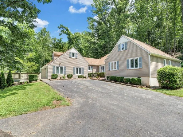 6796 Charlemont Rd, Goode, VA 24556