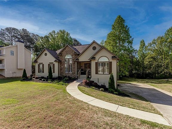 3rd image of 55 Garrison Dr