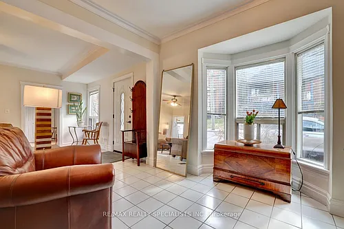 17 Foster St Photo 1