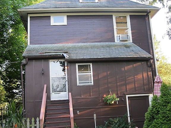 North side / Back