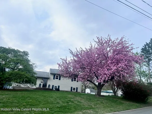 10 Cannon Drive, New Windsor, NY 12553