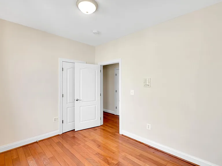 1809 4th St NW #1 — Photo 20
