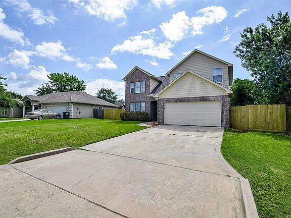 3rd image of 12324 Green Ridge Dr